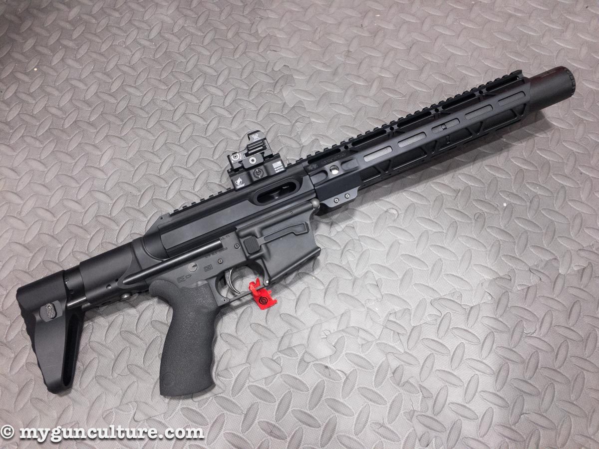 UM Tactical showed off this SS9 integrally-suppressed 9mm carbine. Takes any Glock magazine.